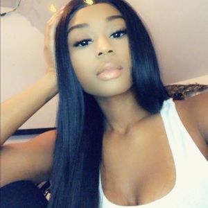 Meet your Posher, Alexis